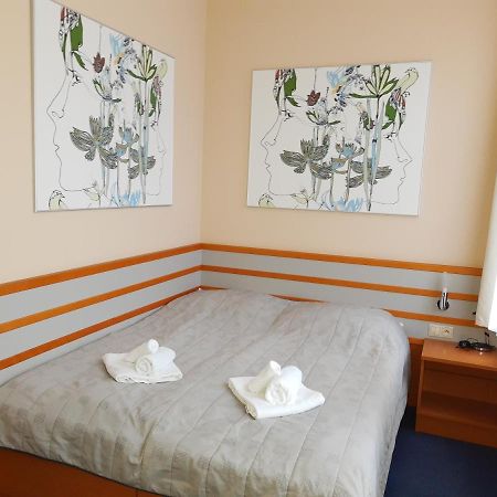 Hotel Air Holíč Екстериор снимка