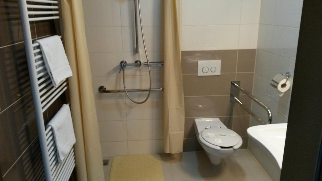 Hotel Air Holíč Екстериор снимка