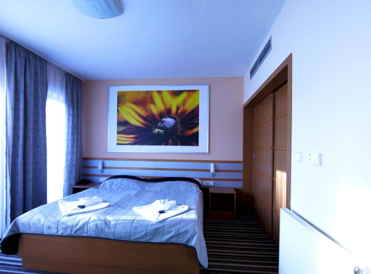 Hotel Air Holíč Екстериор снимка